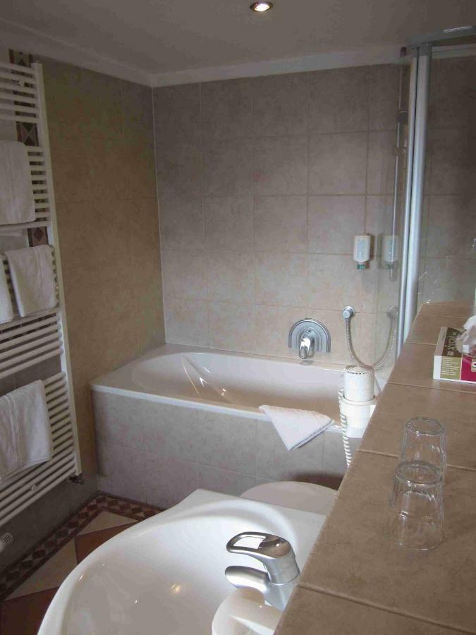 Wellnesshotel Buergerstuben Вилинген Екстериор снимка